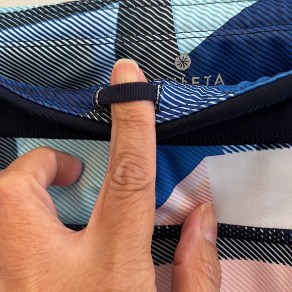 Athleta Geo Sonar train run Capri Leggings with mesh blue geometric print Size S - Picture 6 of 12